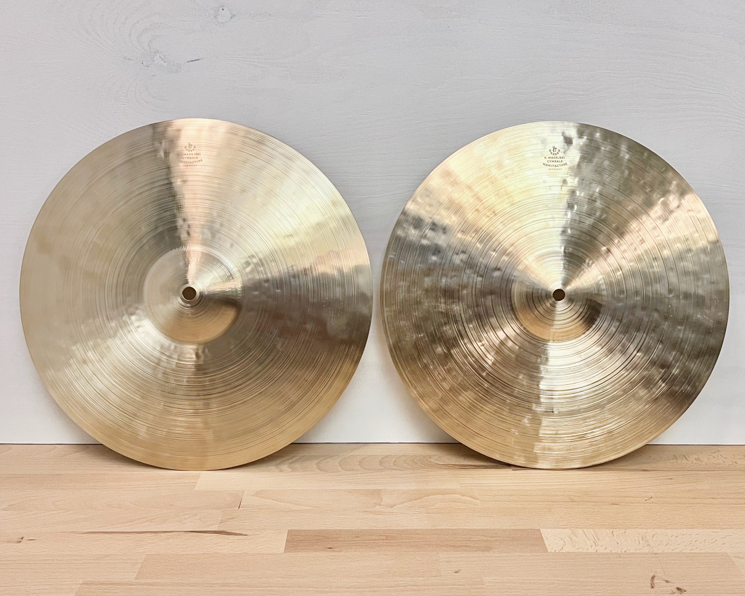 14" Hi-hats, 711 (hfb) / 883 (mpb) grams, B20