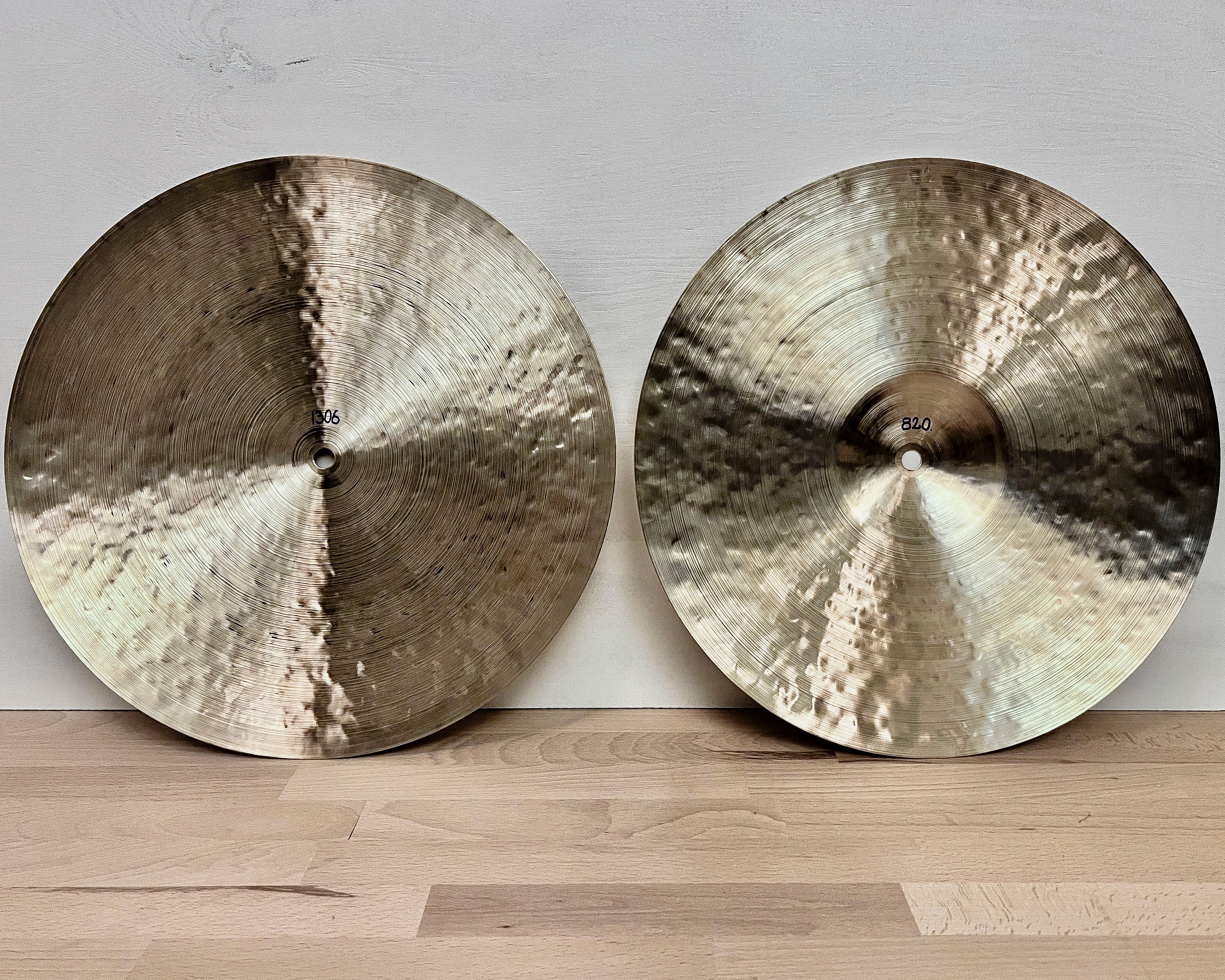 14" Hi-hats, 820 (hfb) / 1306 (flat) grams, B20