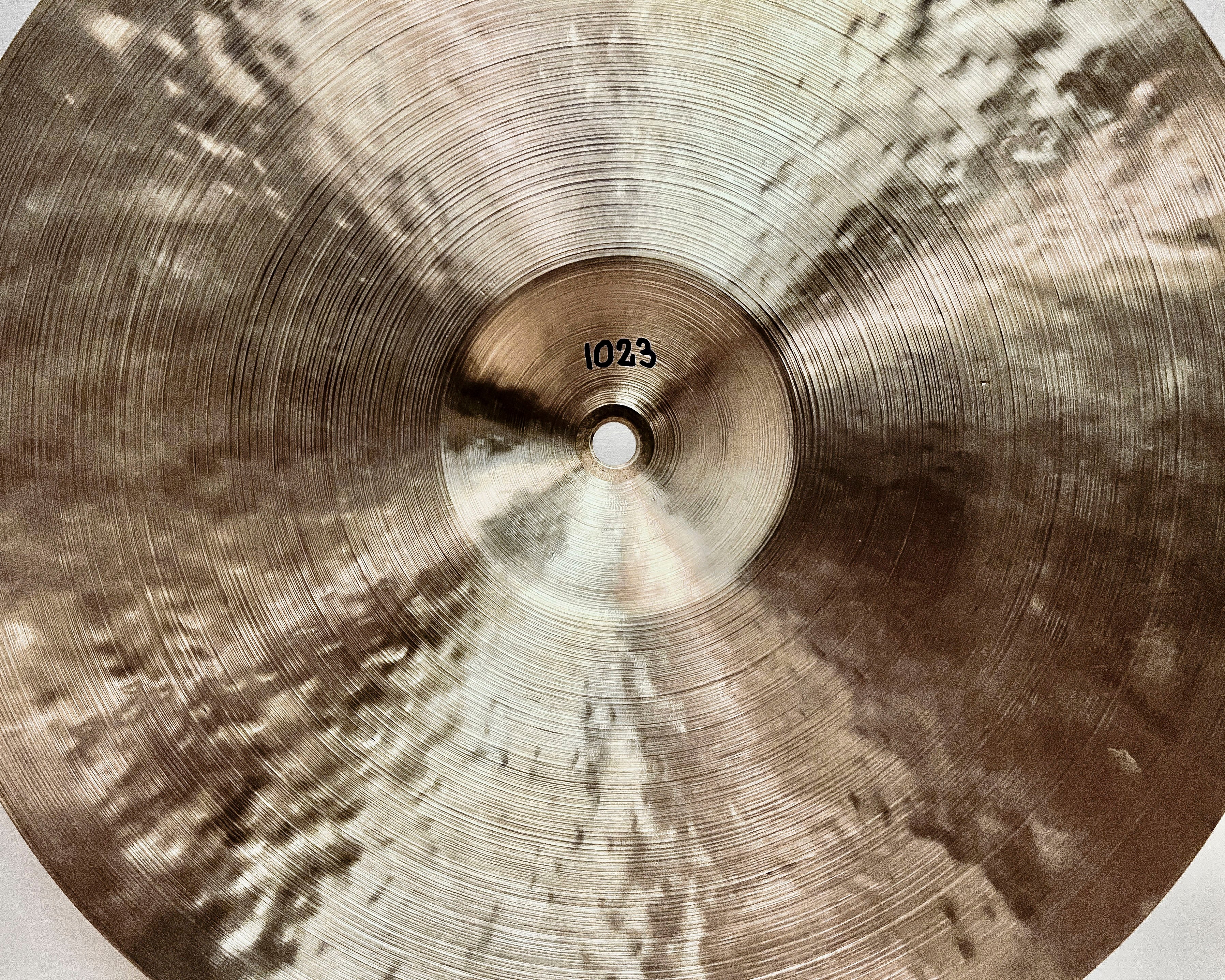 14" Hi-hats, 923 (mpb) / 1023 (mpb) grams, B20
