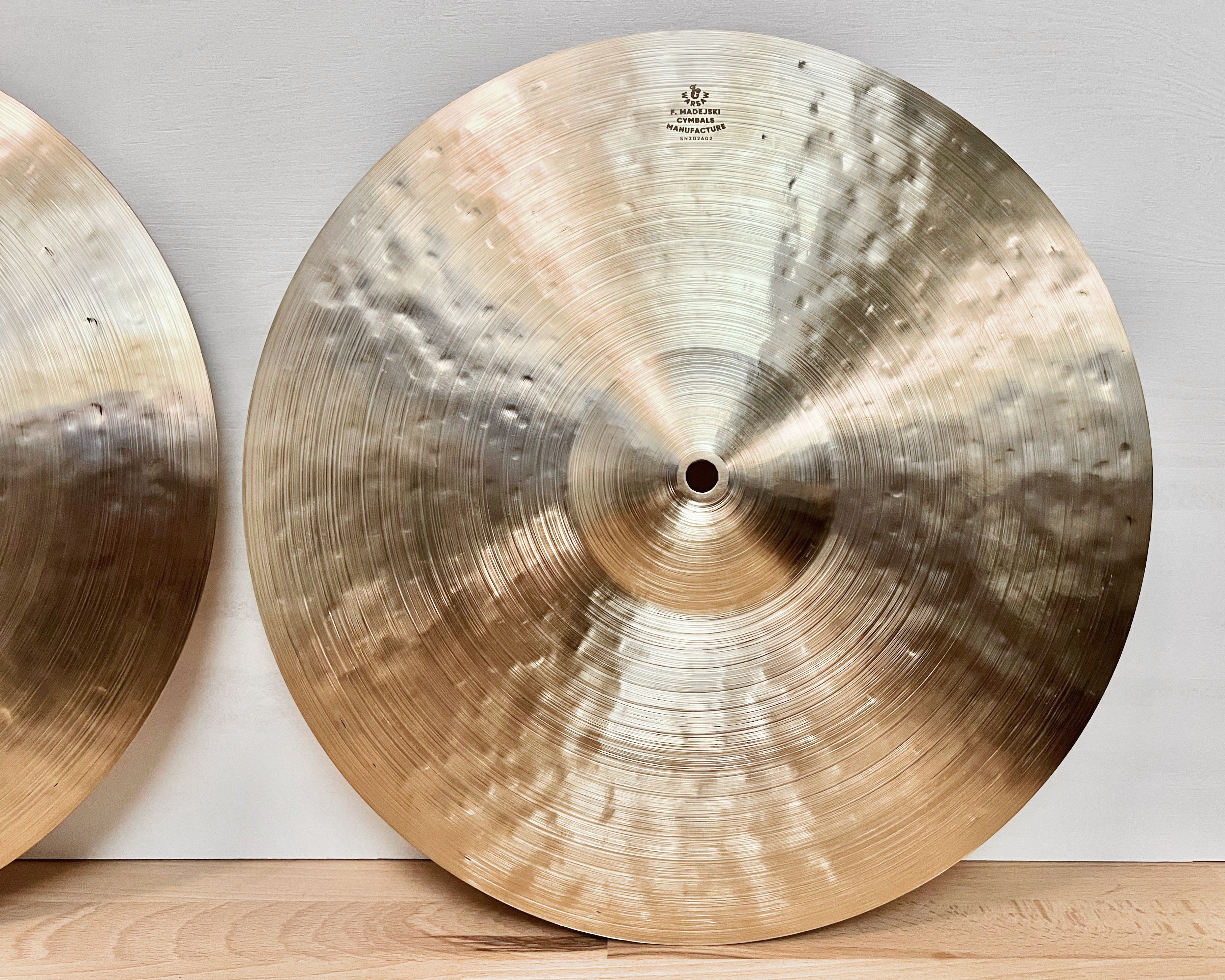 15” Hi-haty, 850 (hfb) / 1181 (flat) grams, B20