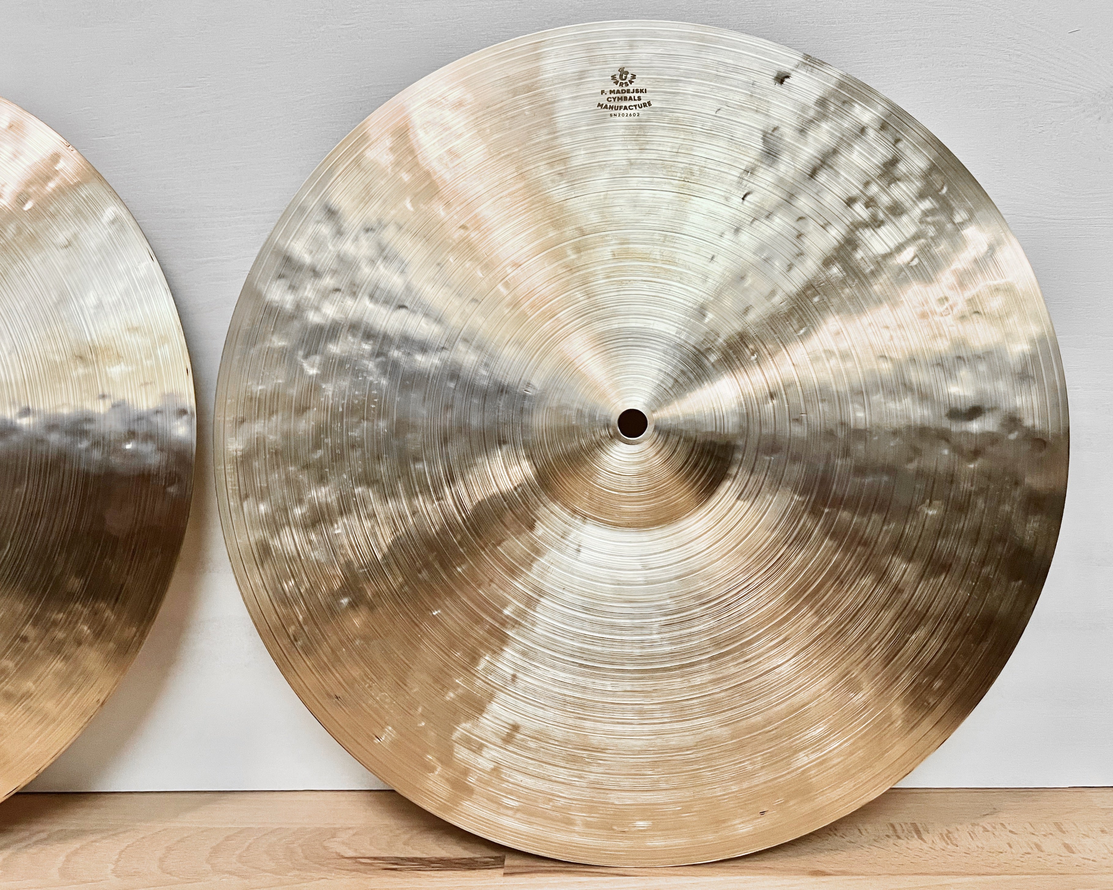 15” Hi-hats, 858 (hfb) / 1228 (Flat) grams, B20