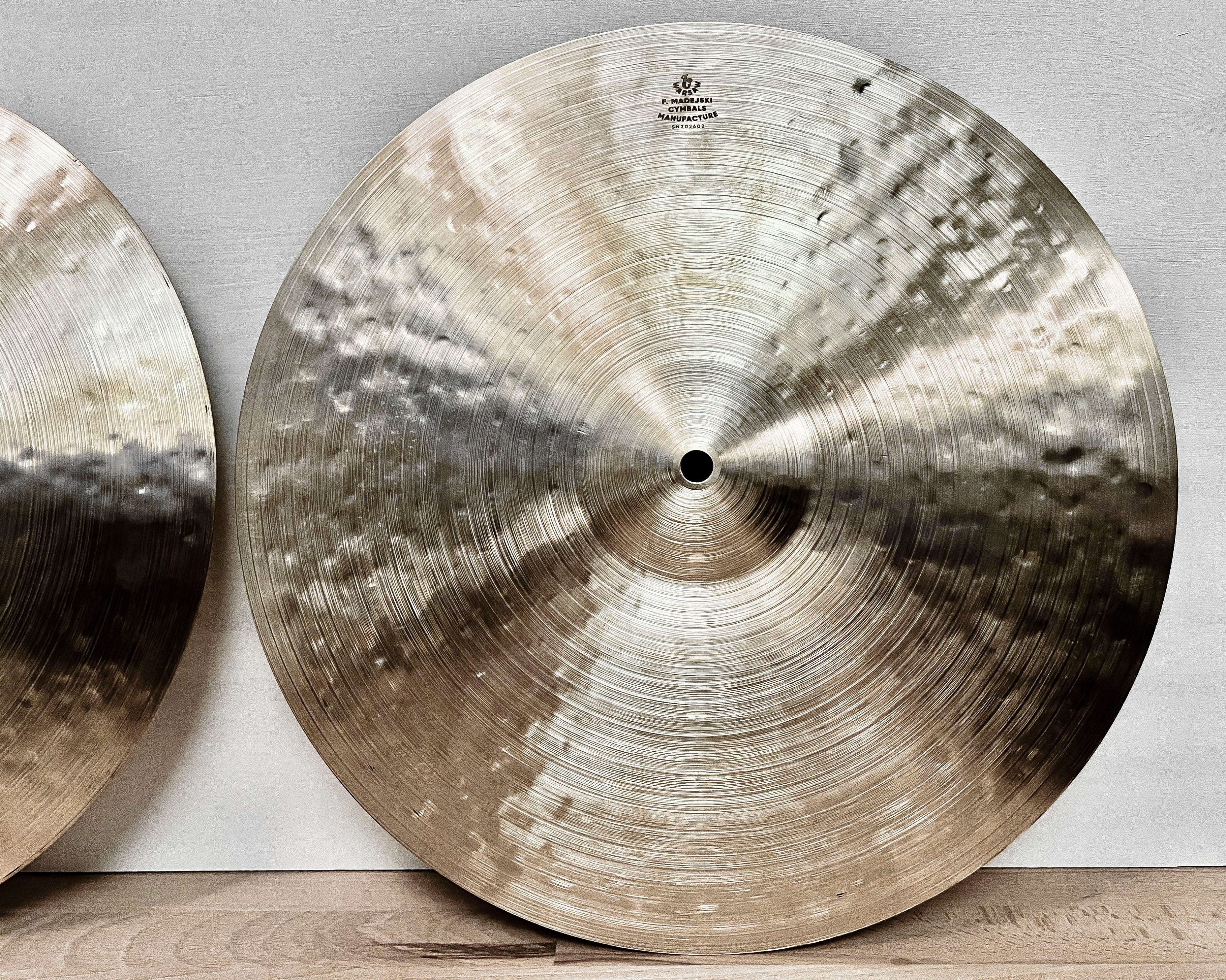 15” Hi-hats, 858 (hfb) / 1228 (Flat) grams, B20