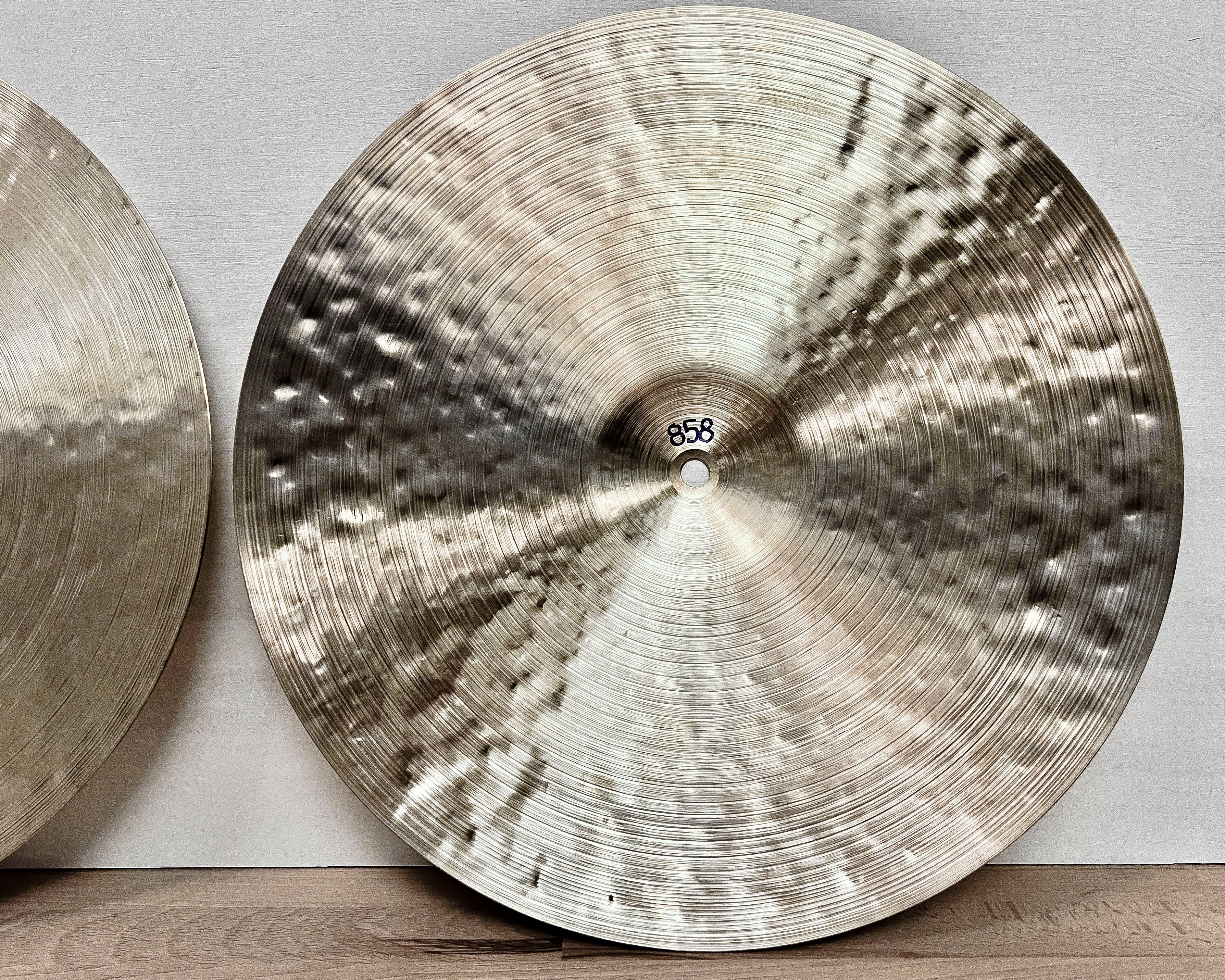 15” Hi-hats, 858 (hfb) / 1228 (Flat) grams, B20
