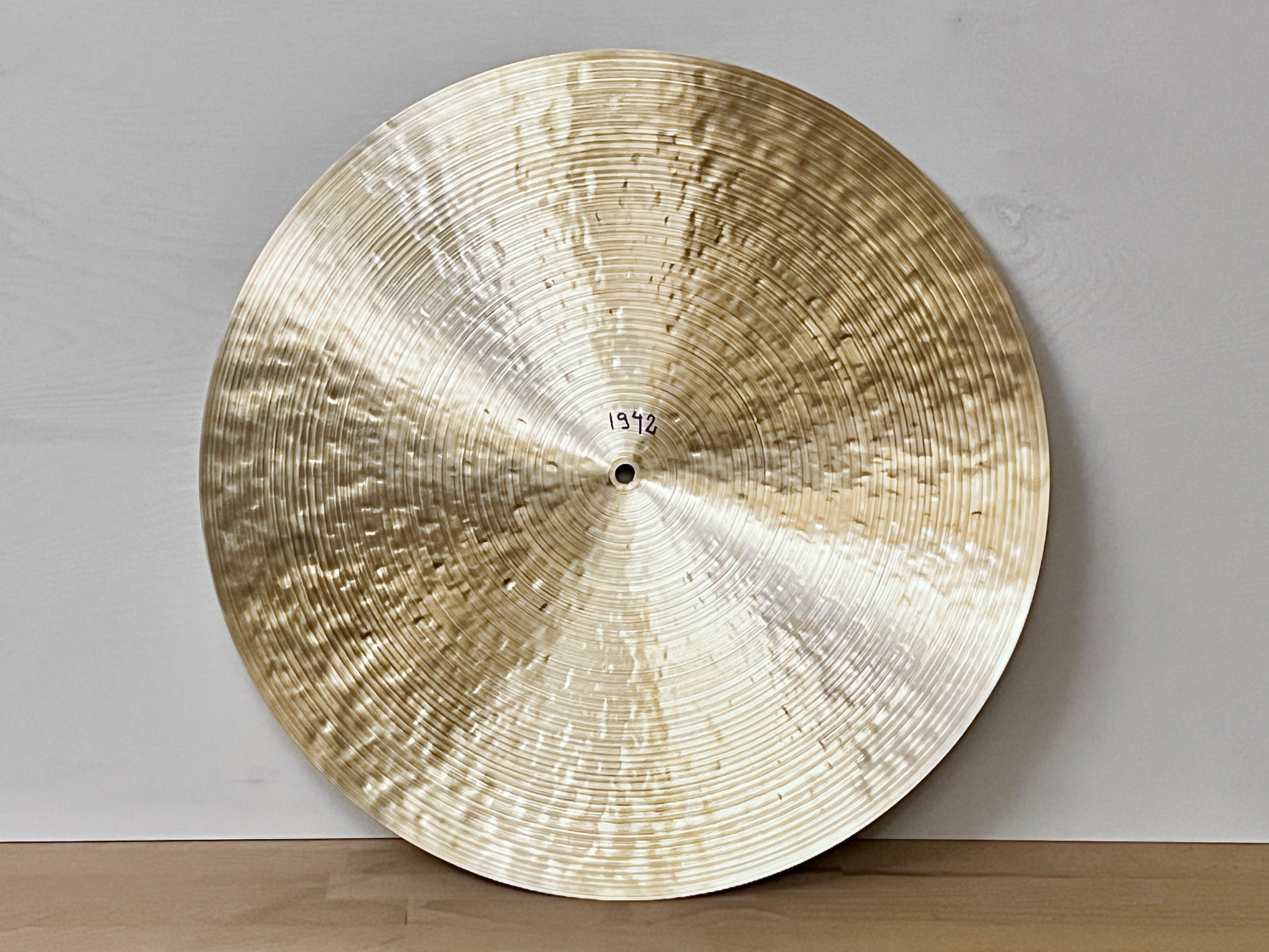 20” (519mm) Flat Ride, 1942 grams, B20