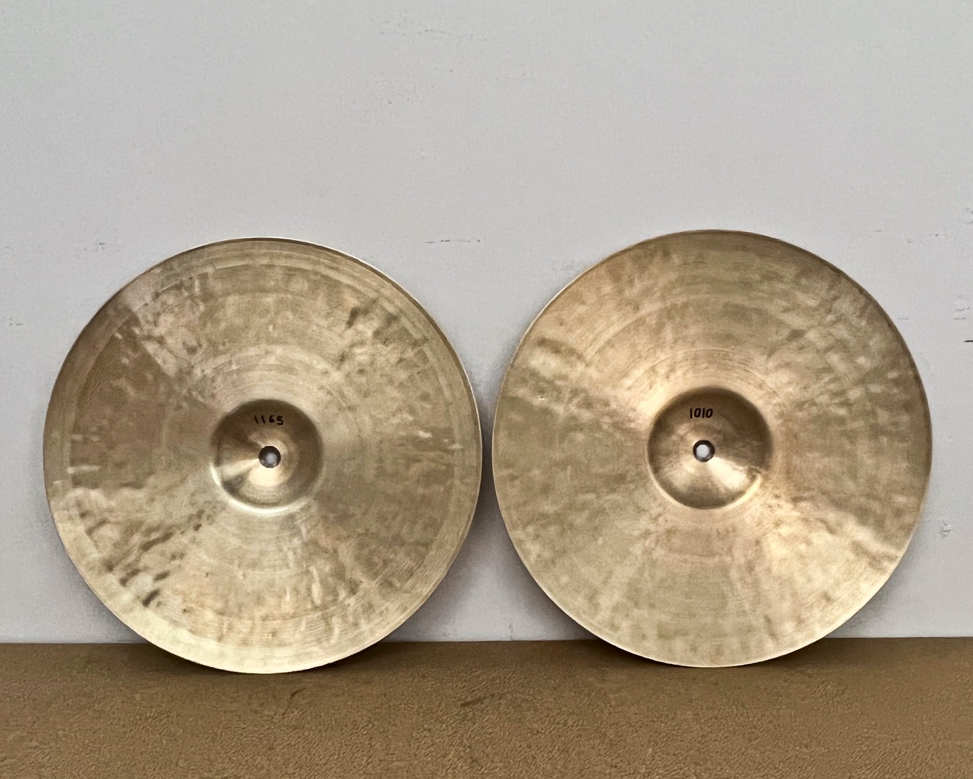 15" Hi-hats, 1010 / 1165 grams, B20