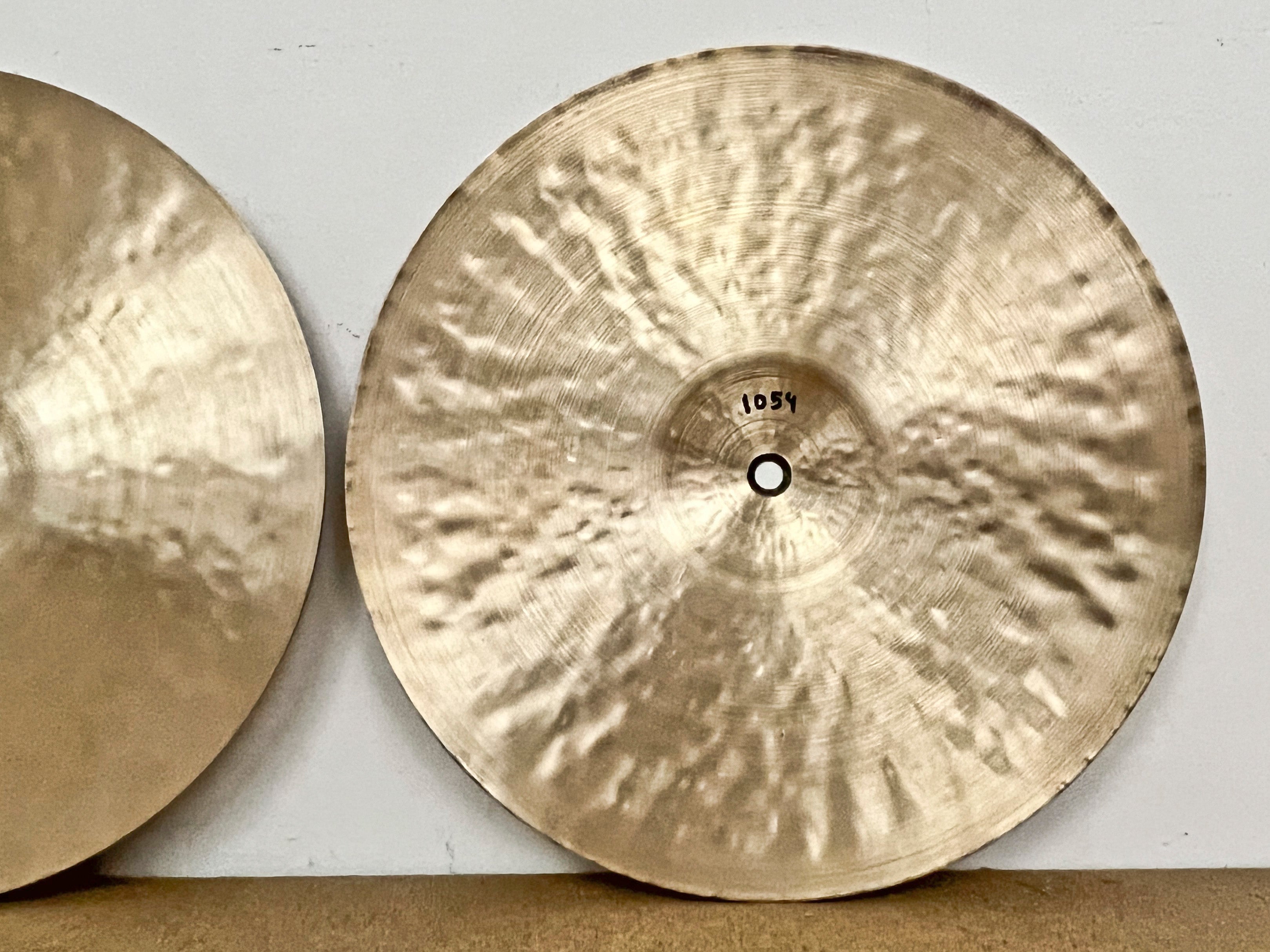 14" Hi-hats, 1004 / 1054 grams, B20