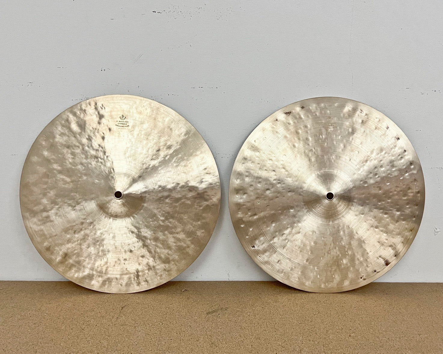 14" Hi-hats, 684 / 1051 grams, B20