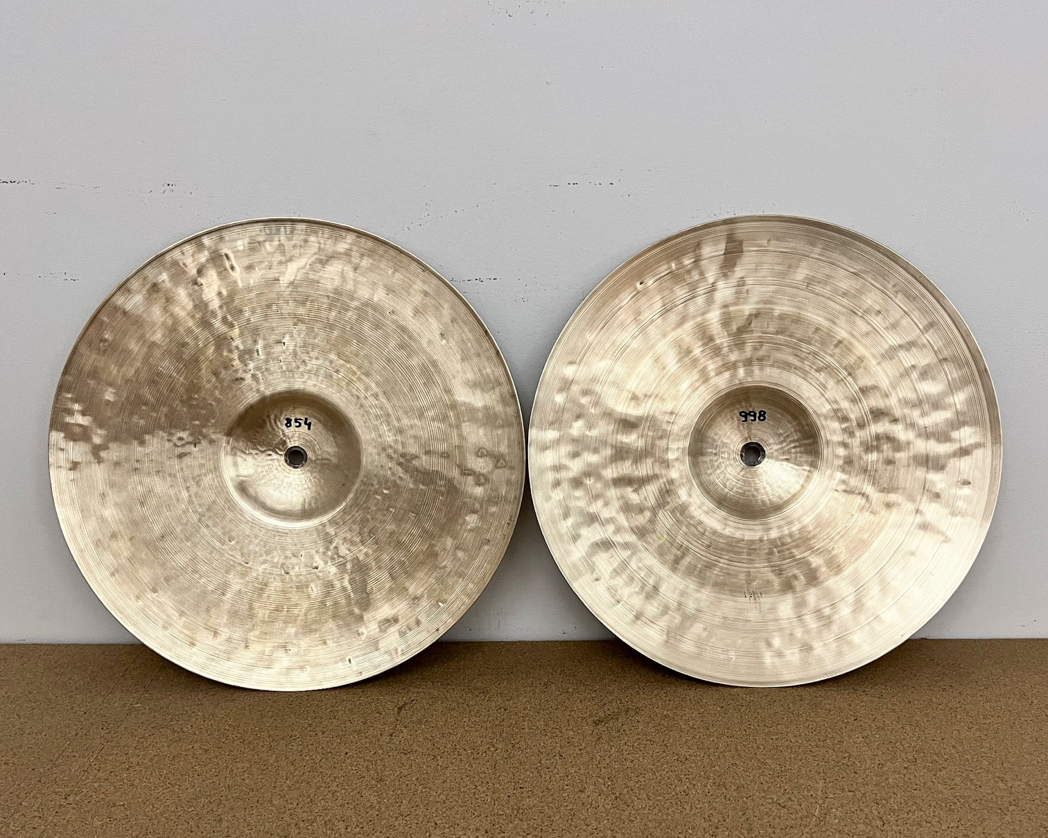 14" Hi-hats, 854 / 998 grams, B20
