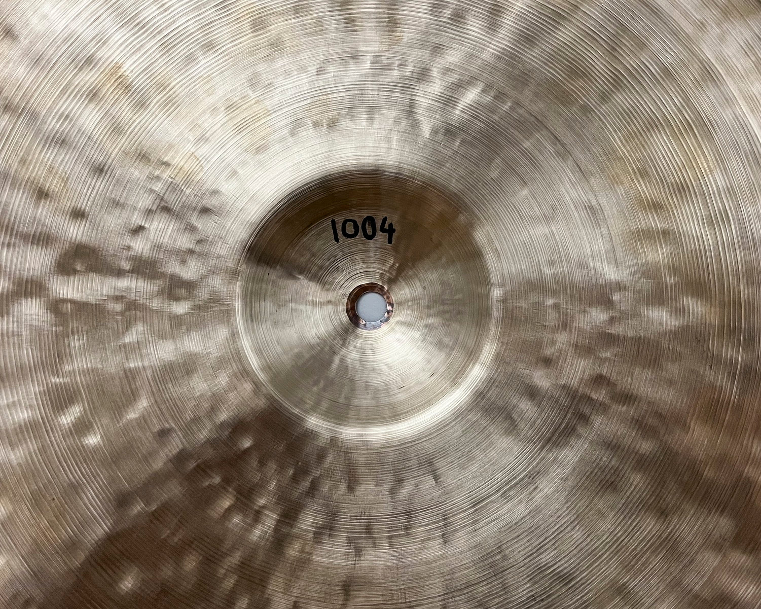 15" Hi-hats, 851 / 1004 grams, B20