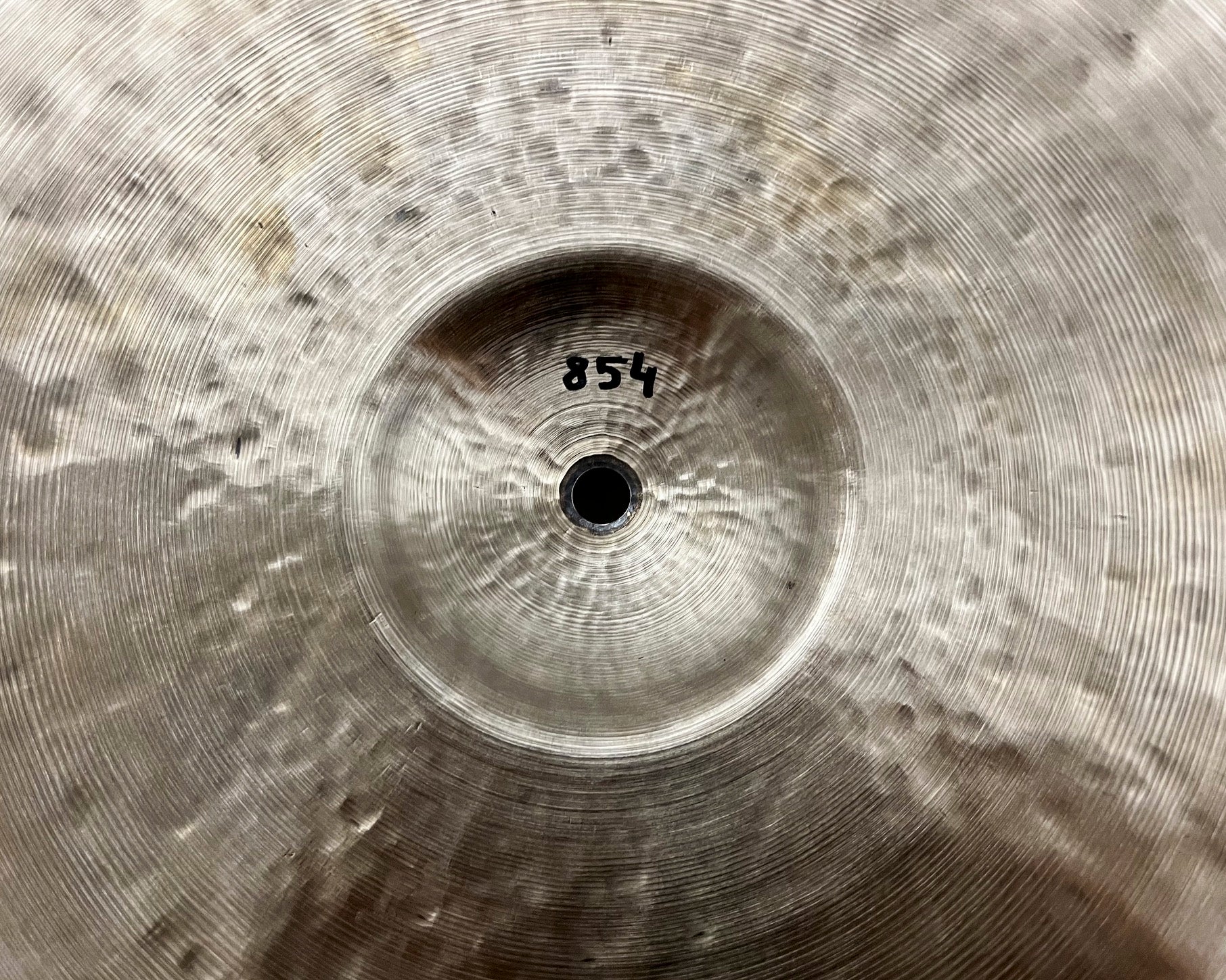14" Hi-hats, 854 / 998 grams, B20