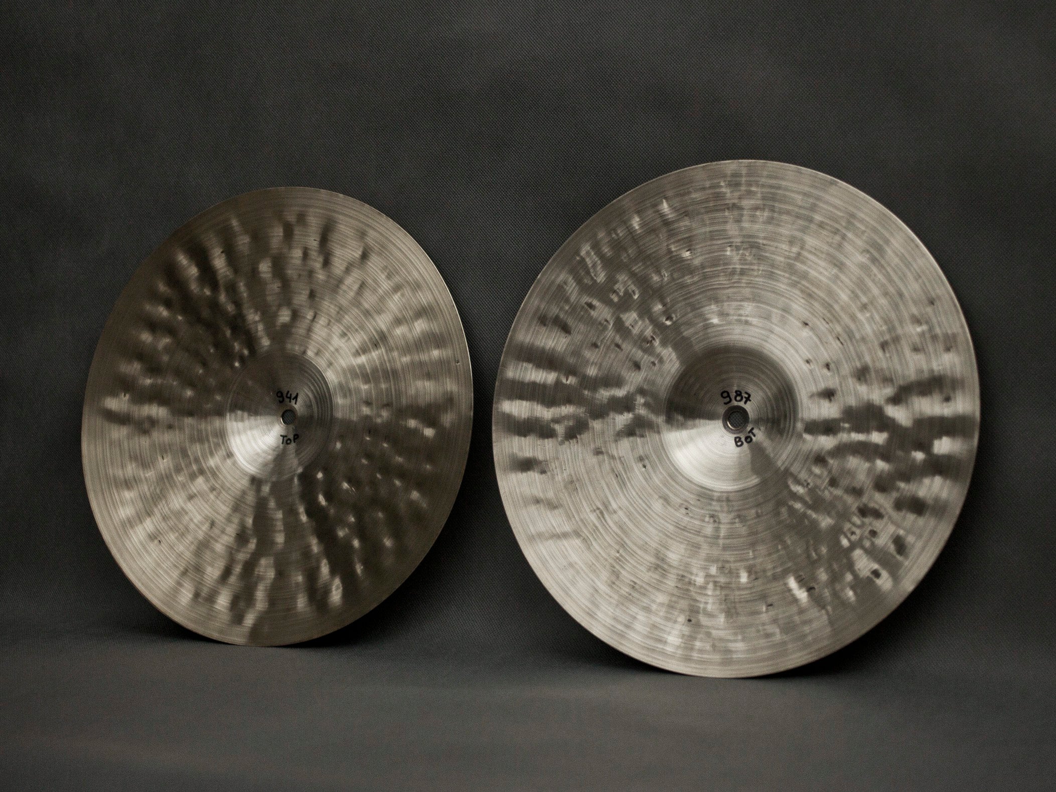 14" Hi-hats, 987 / 941 grams, B20