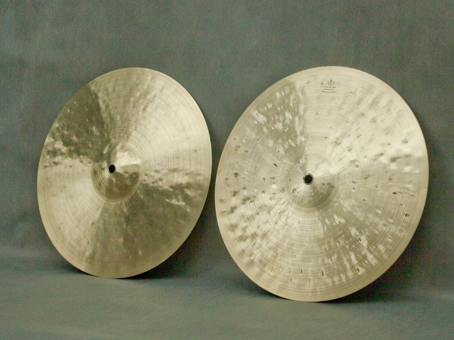 14" Hi-hats, 716 / 1133 grams, B20