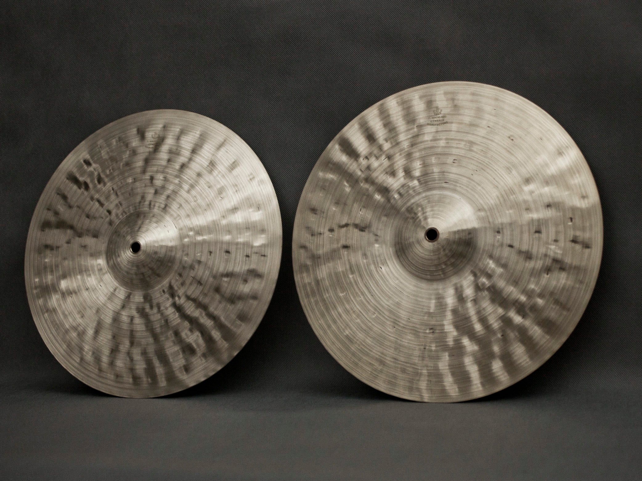 14" Hi-hats, 987 / 941 grams, B20