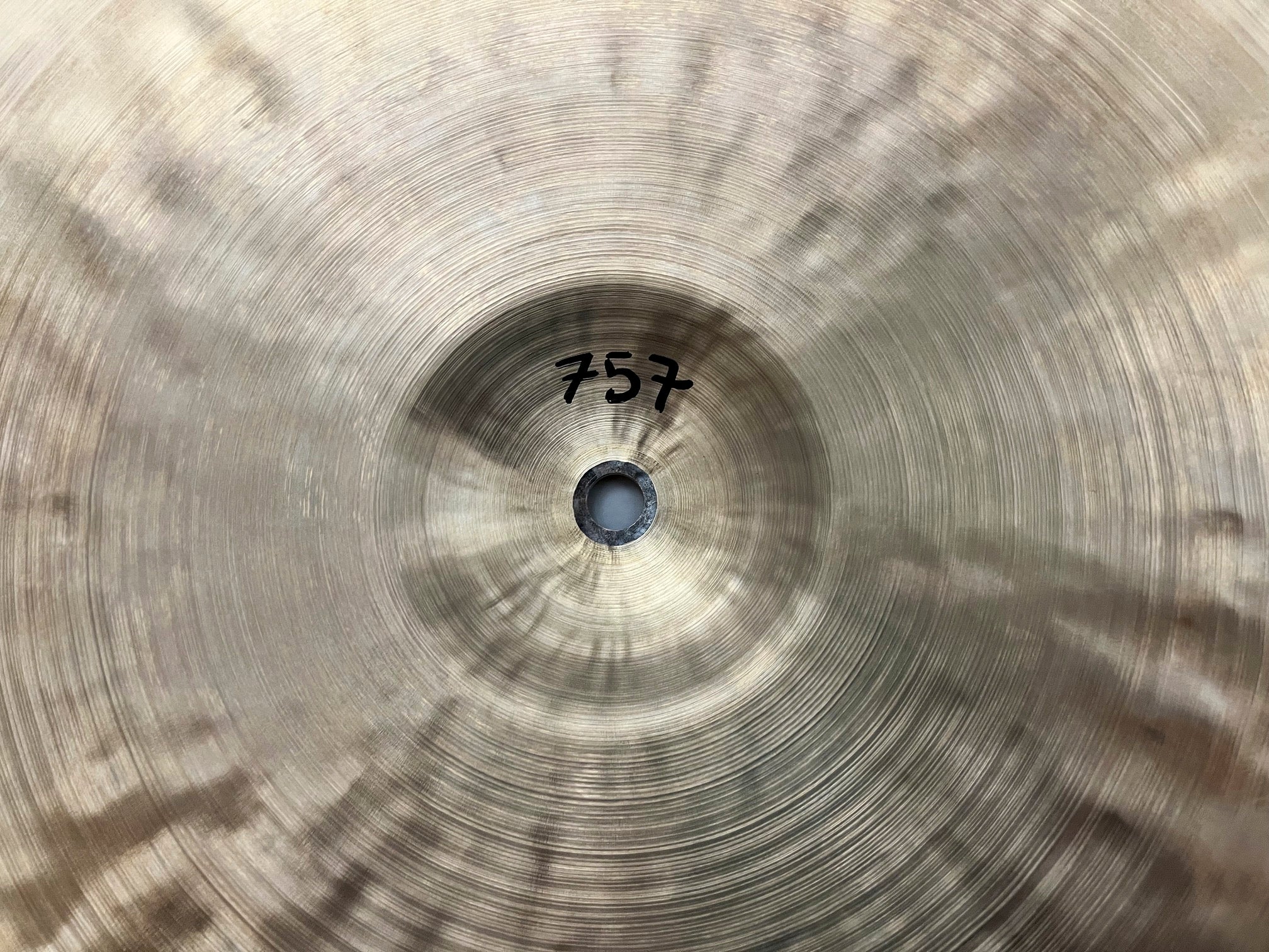 14" Hi-hats, 757 / 997 grams, B20
