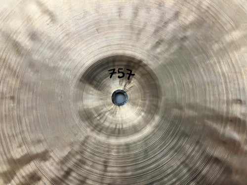 14" Hi-hats, 757 / 997 grams, B20