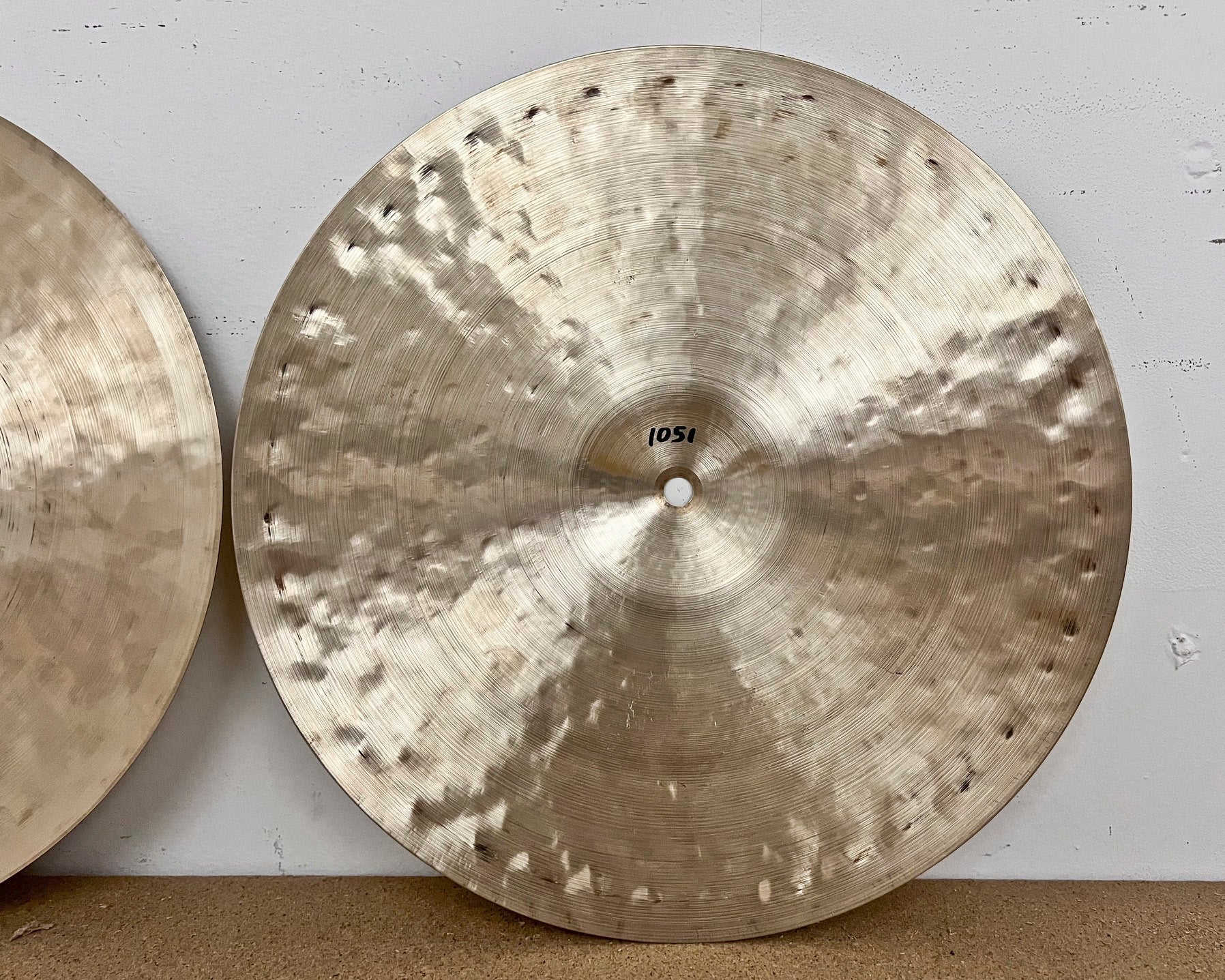 14" Hi-hats, 684 / 1051 grams, B20