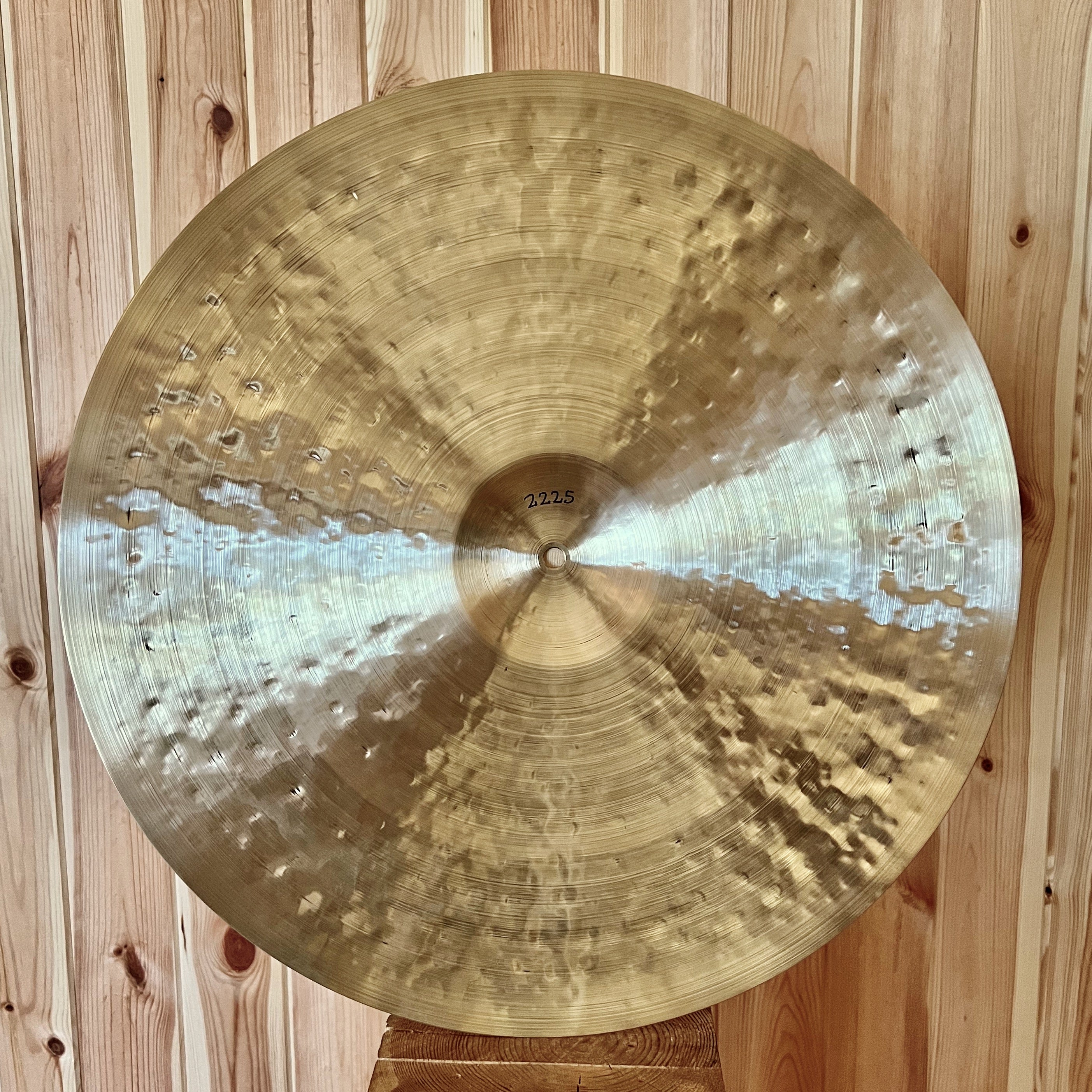 22” (564 mm) Ride, 2225 grams, B20