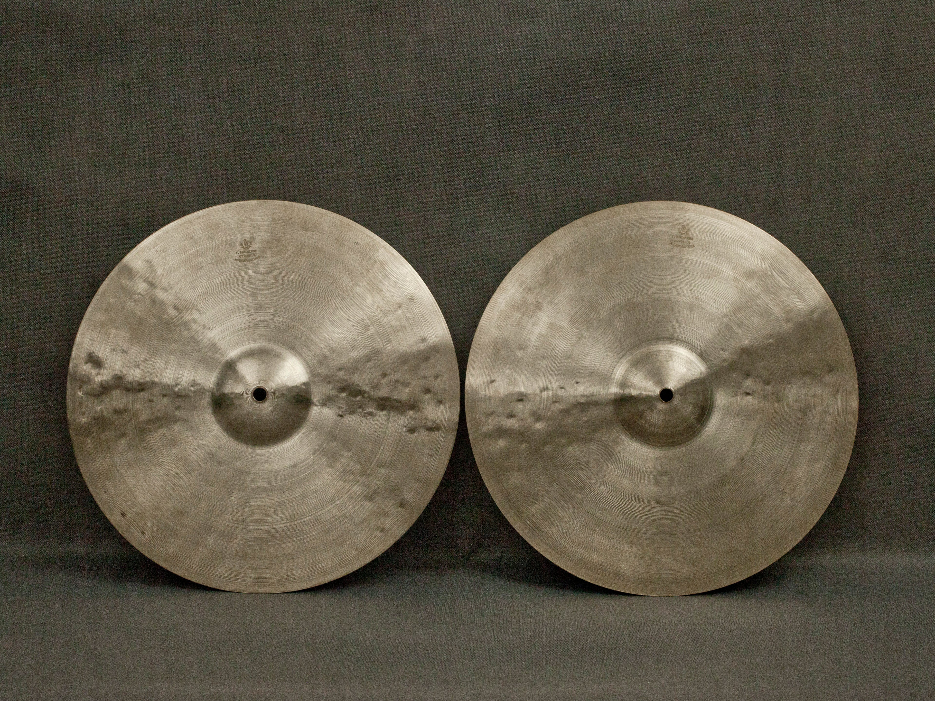 15" Hi-hats, 1077 / 877 grams, B20