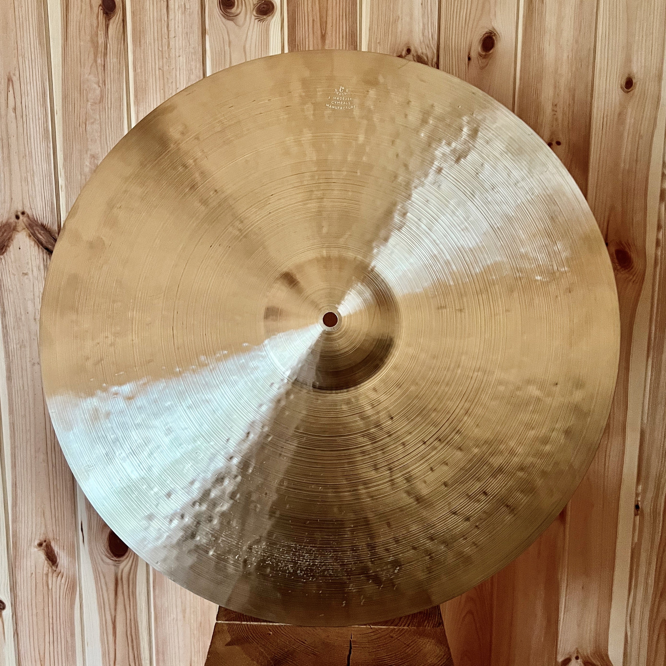 20” (520 mm) Ride, 1722 grams, B20