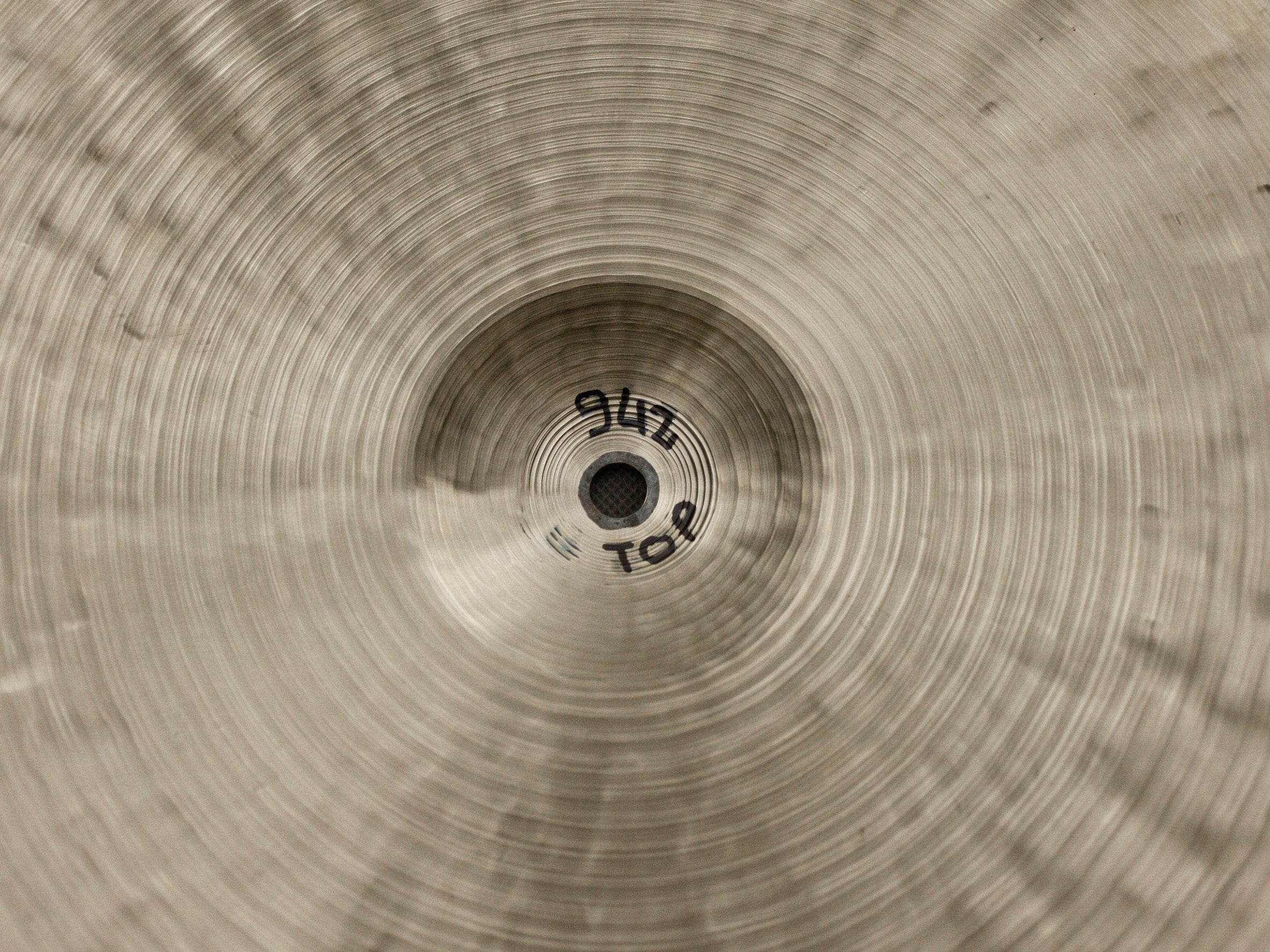 14" Hi-hats, 1099 / 942 grams, B20