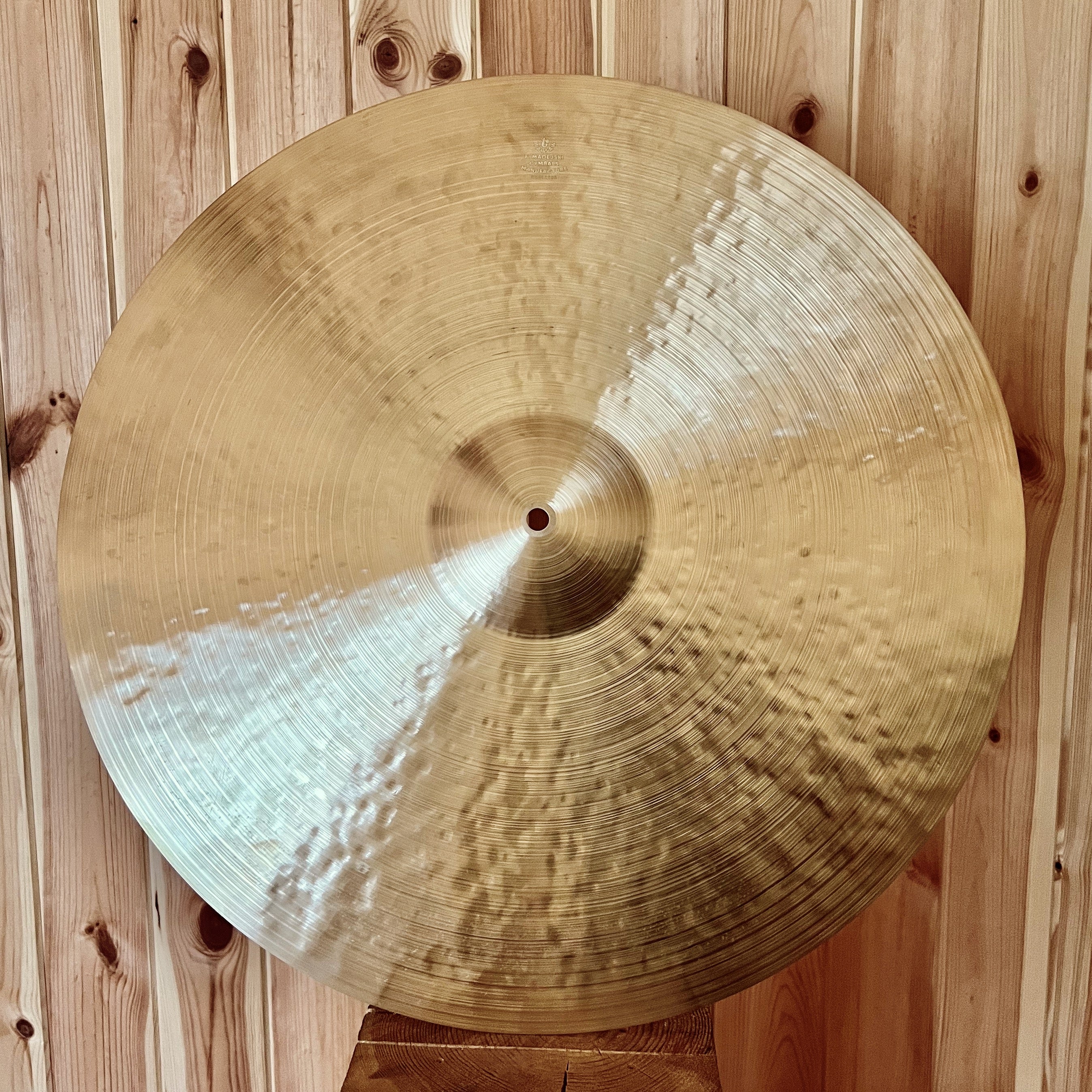 22” (564 mm) Ride, 2120 grams, B20