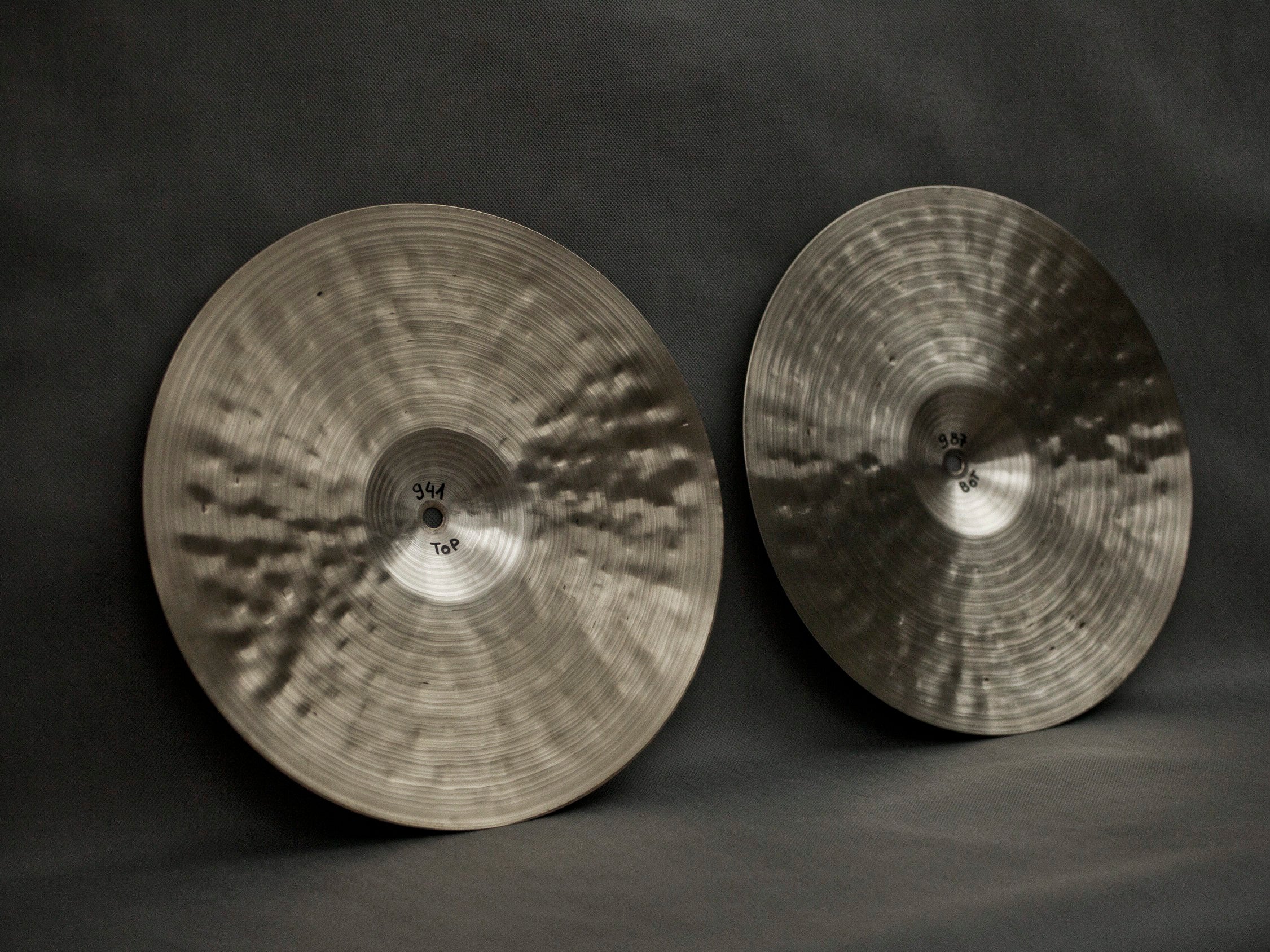 14" Hi-hats, 987 / 941 grams, B20