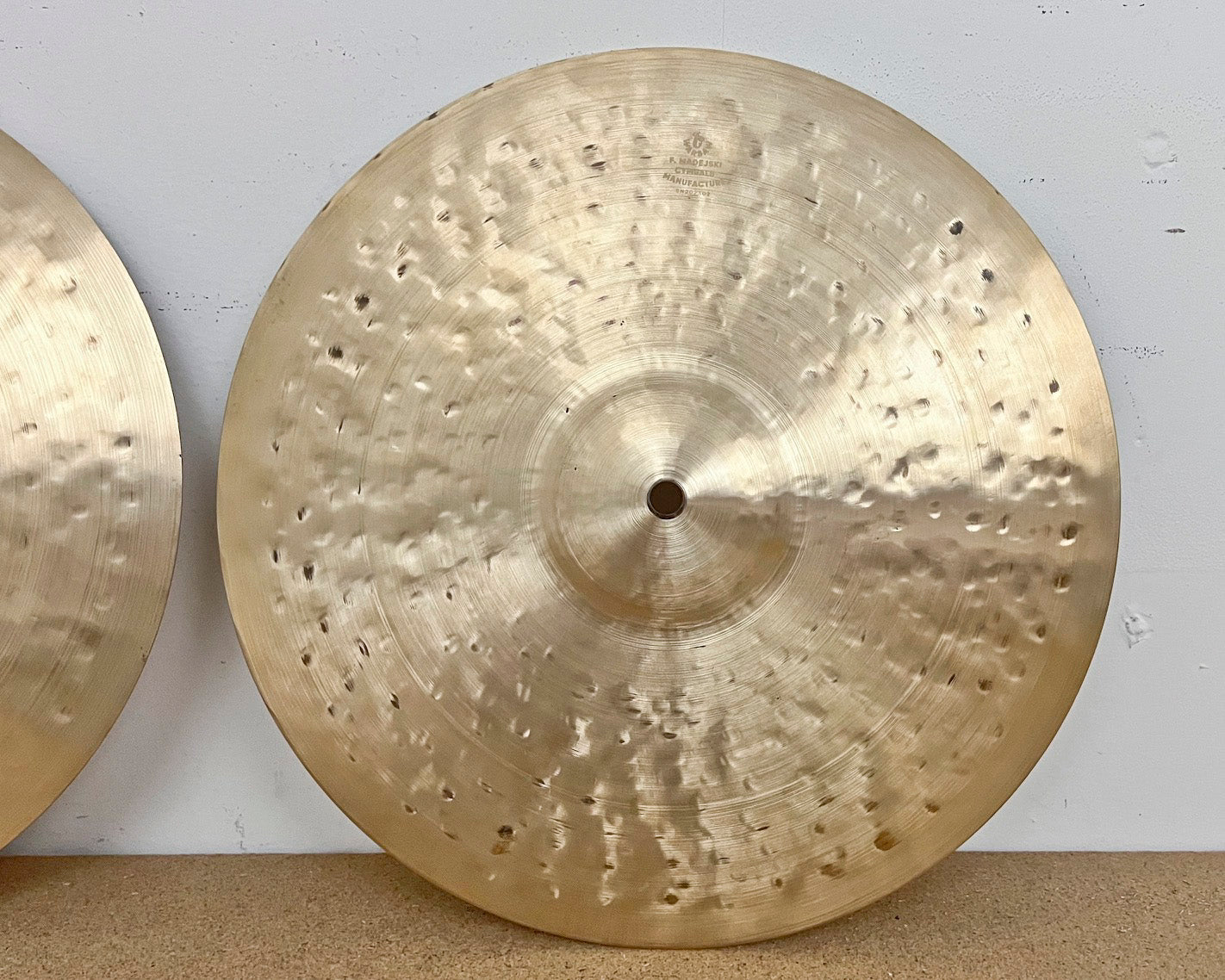 14" Hi-hats, 744 / 1203 grams, B20