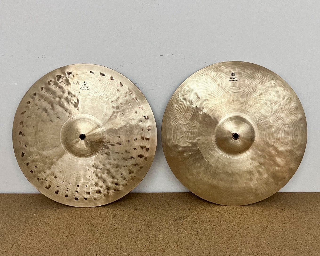 14" Hi-hats, 803 / 1203 grams, B20