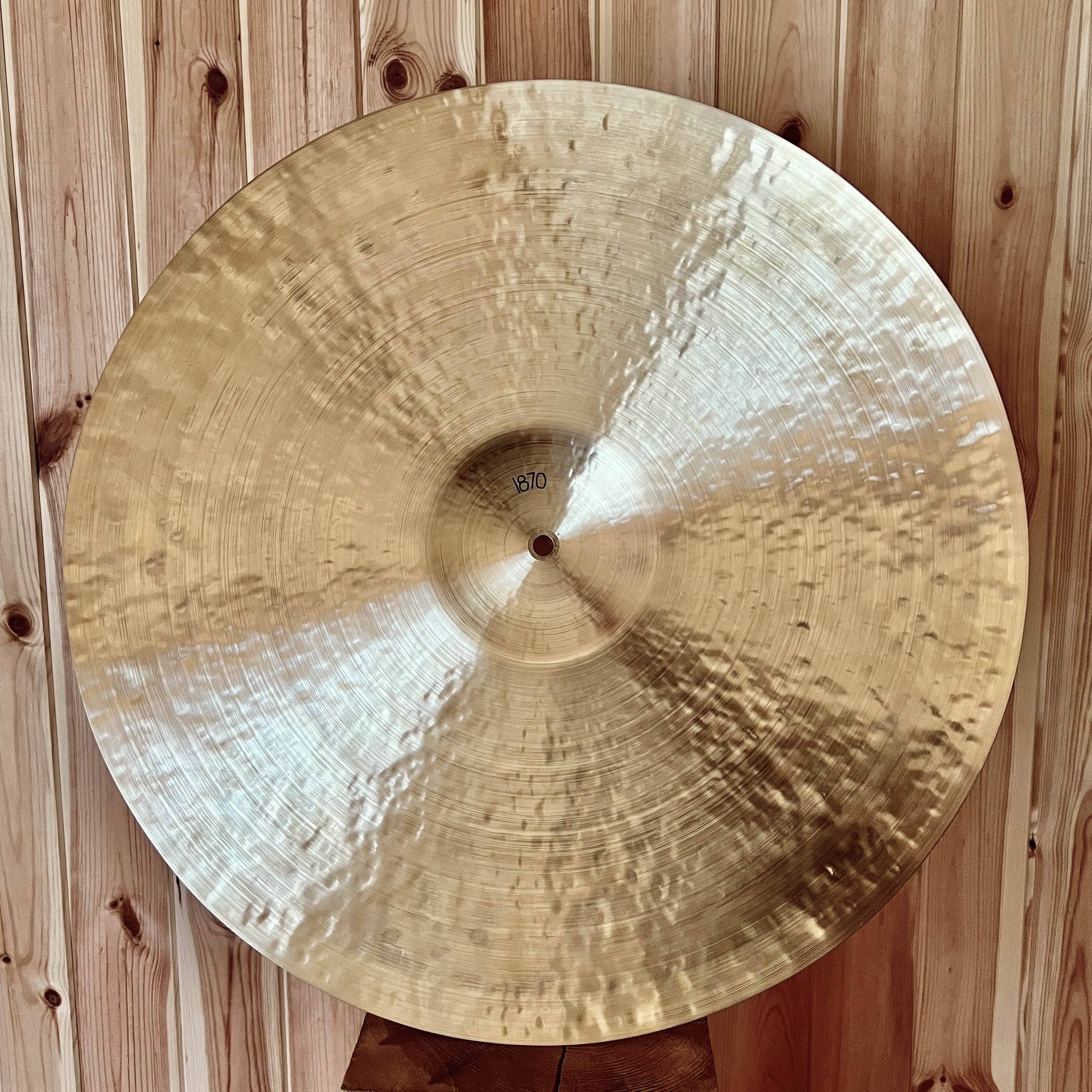 22” (563 mm) Ride, 1870 grams, B20