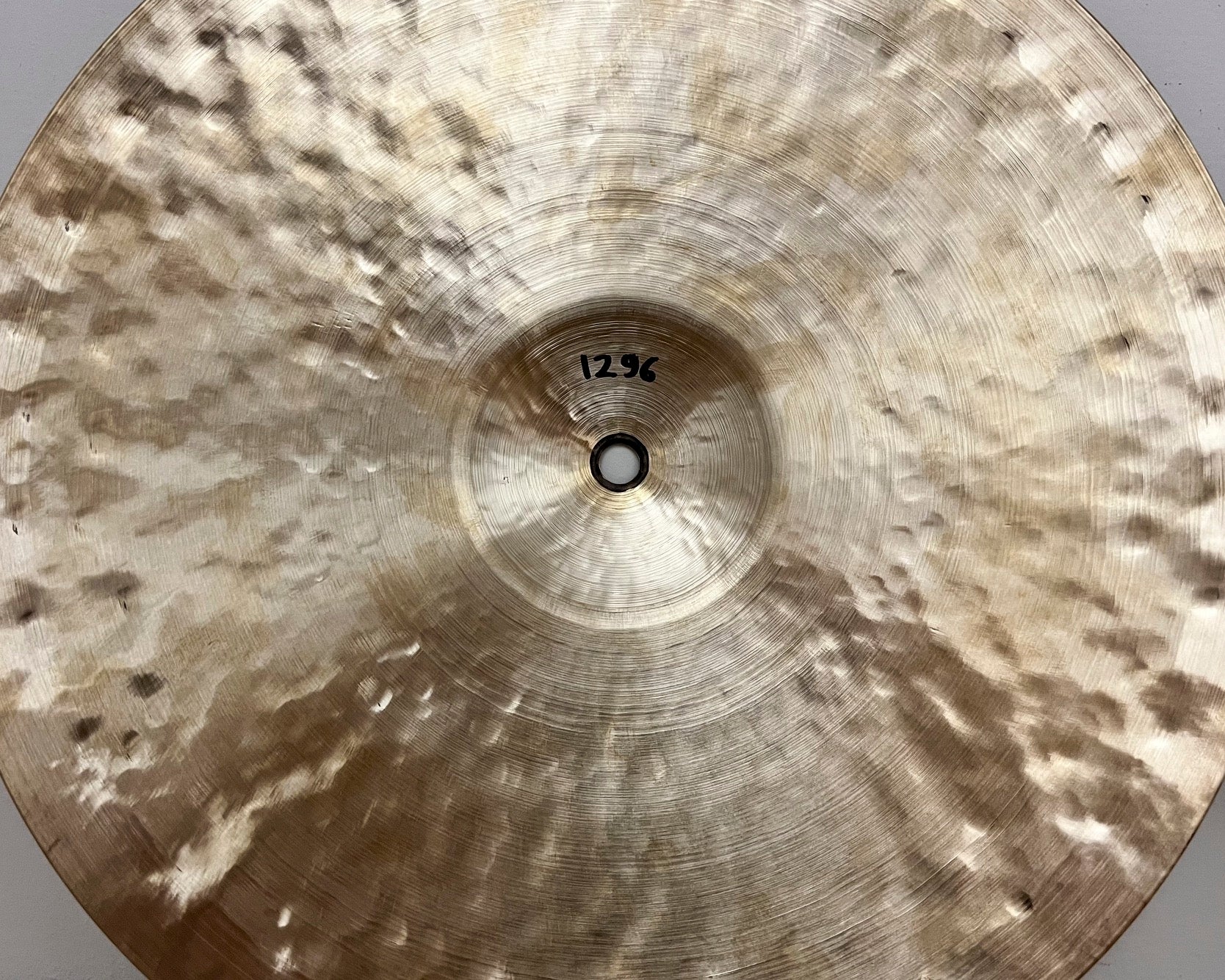 15" Hi-hats, 918 / 1269 grams, B20