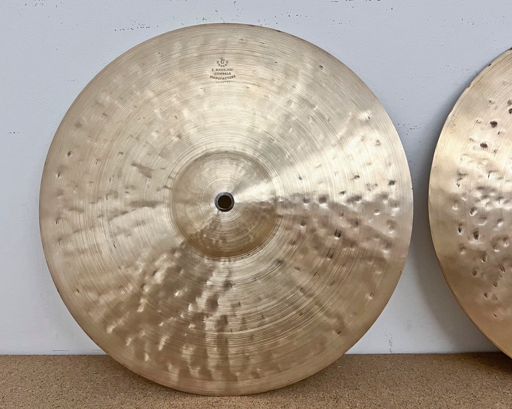 14" Hi-hats, 744 / 1203 grams, B20