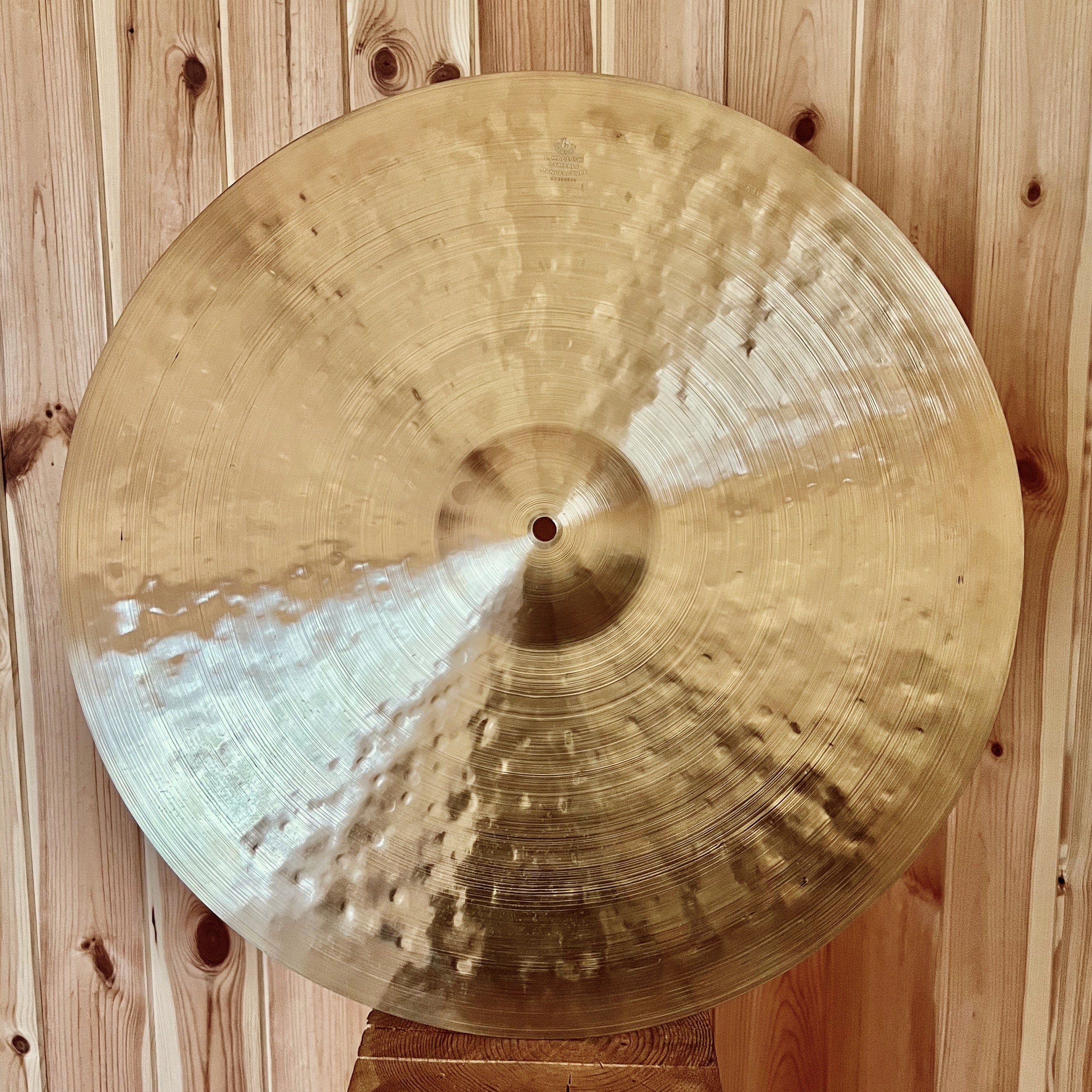 22” (564 mm) Ride, 2225 grams, B20
