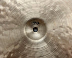 14" Hi-hats, 757 / 997 grams, B20