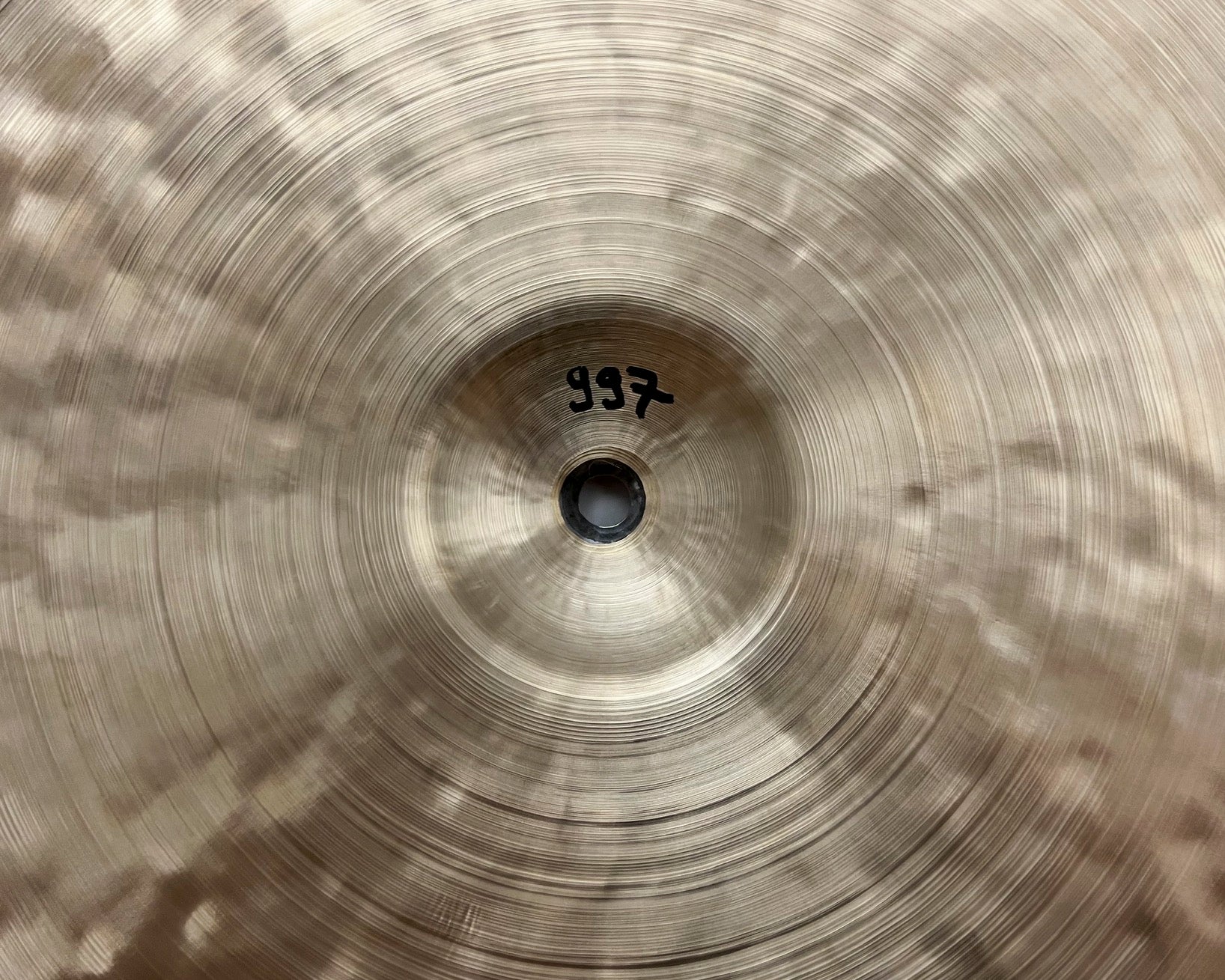14" Hi-hats, 757 / 997 grams, B20