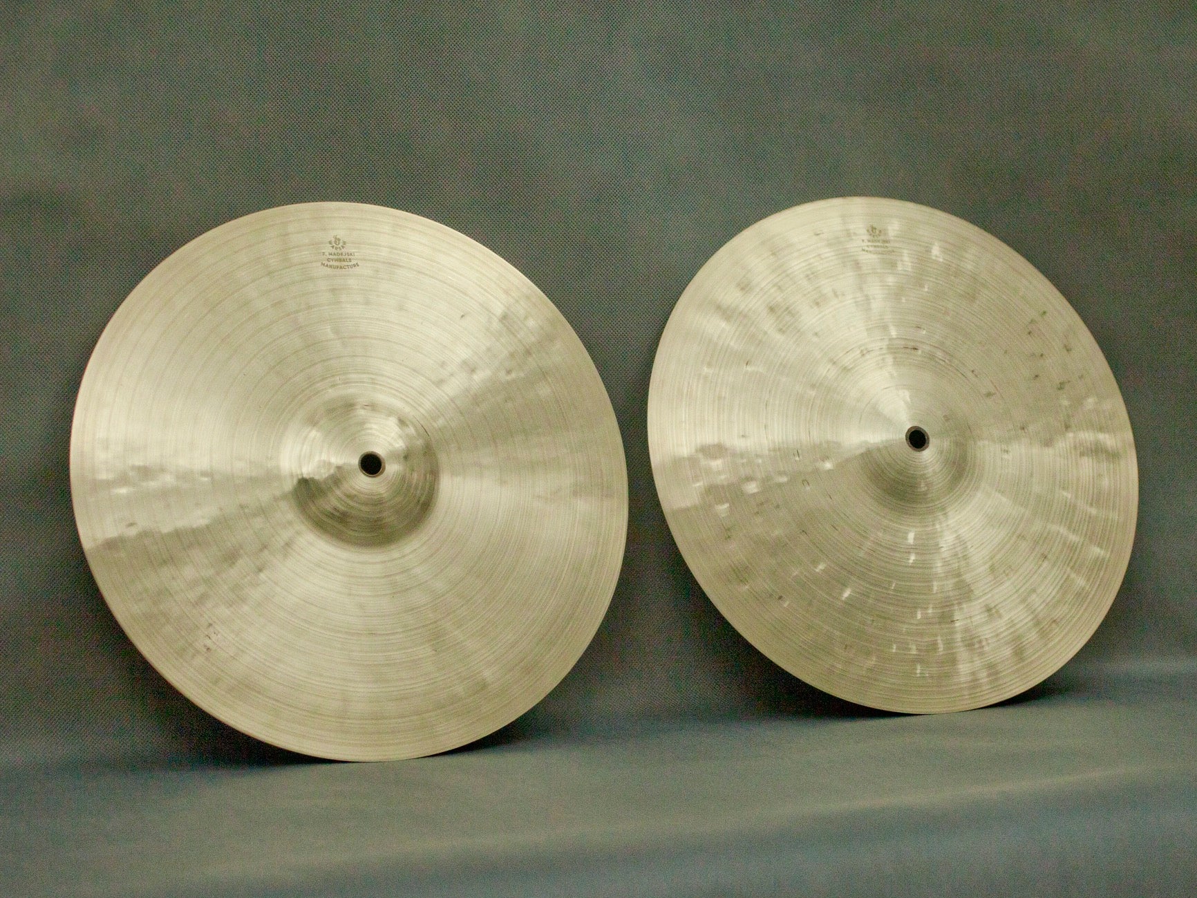 14" Hi-hats, 716 / 1133 grams, B20