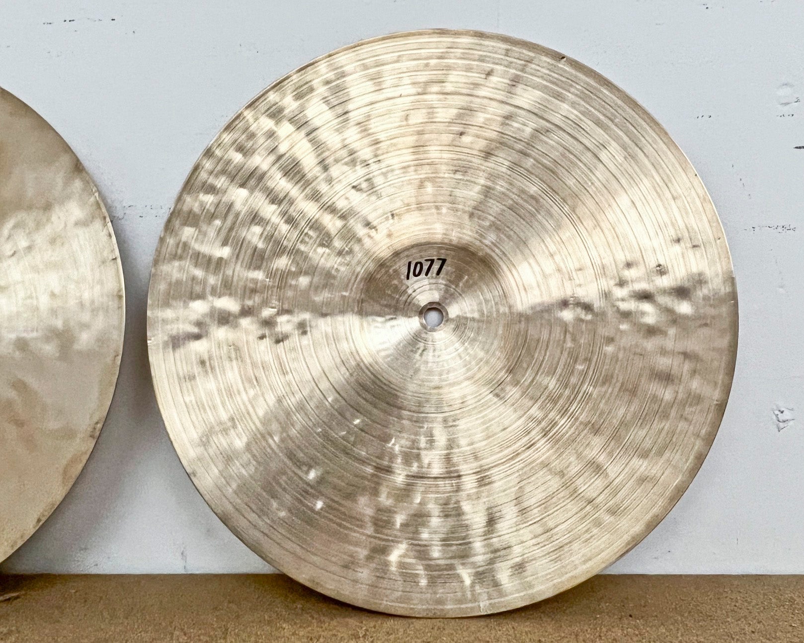 14" Hi-hats, 684 / 1077 grams, B20