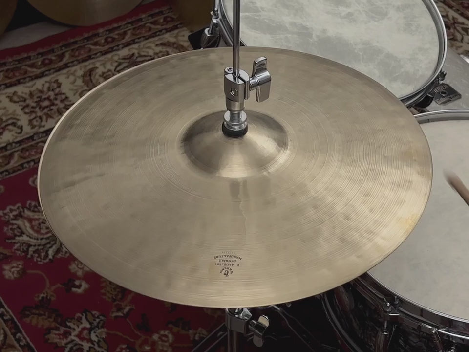 15" Hi-hats, 851 / 1004 grams, B20